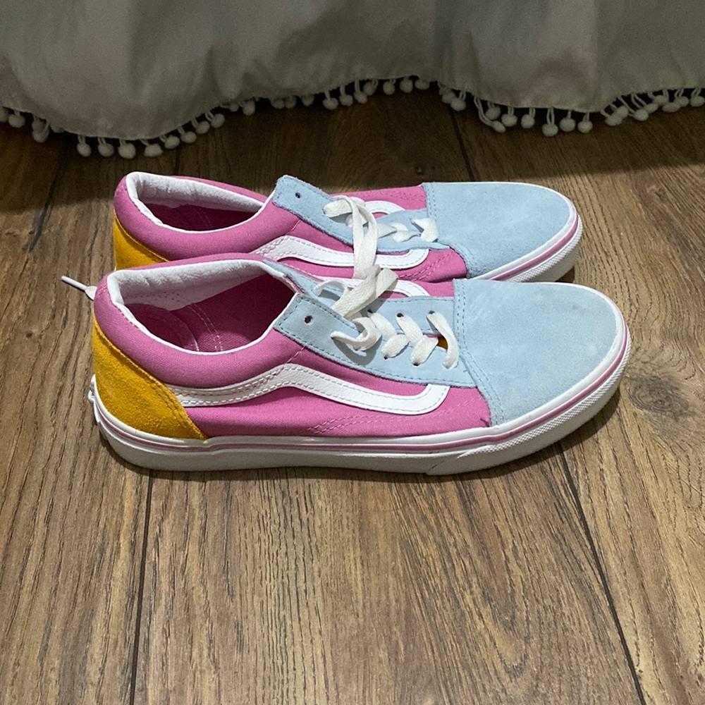 Vans low tops